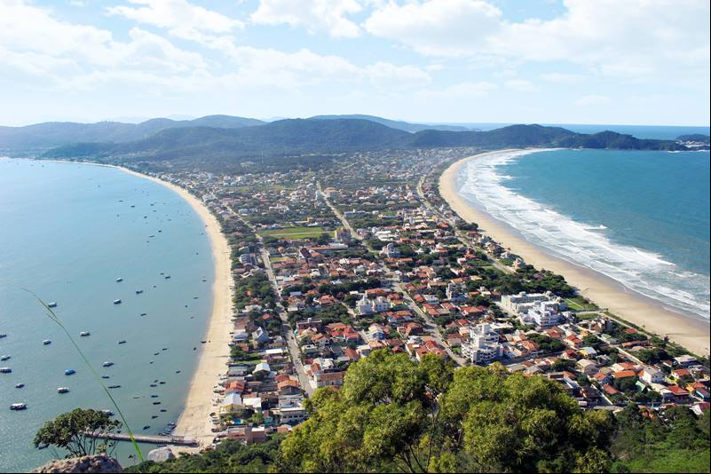 Viajar no feriado de Carnaval para a cidade de Bombinhas - Santa Catarina - Carnaval 2026 em Bombinhas - Parque Natural Municipal do Morro do Macaco - Costa Esmeralda - Litoral Catarinense - Regi